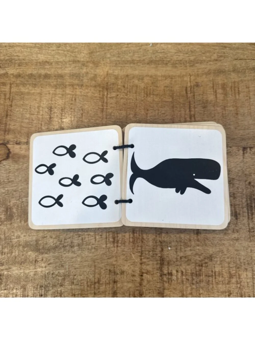 Lovevery Wooden Animal Book B&W Contrast - The Looker Play Kit 0-12 Weeks